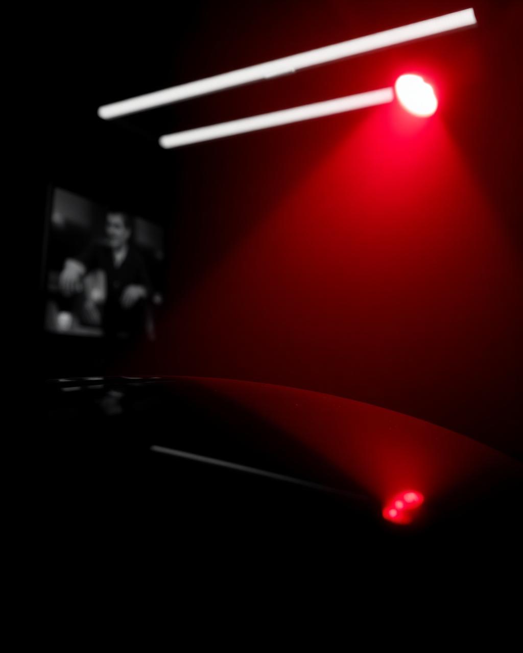 Frame de campanha audiovisual para o setor financeiro